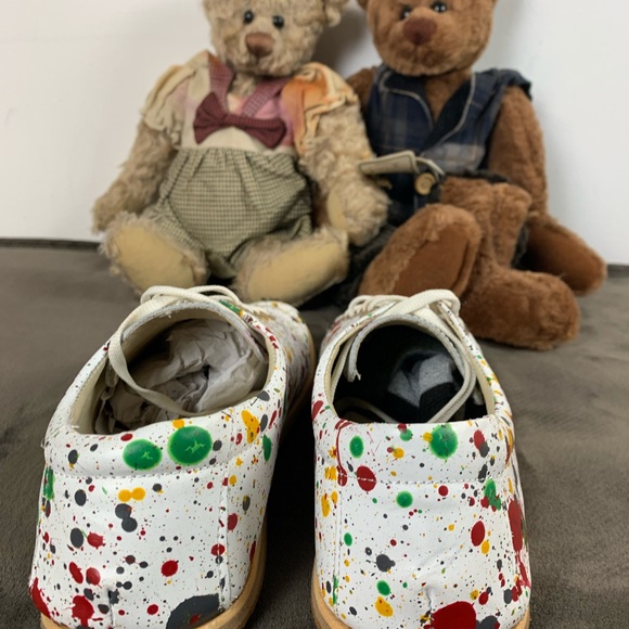 Women’s Funky Aintap Shoes - Picture 2 of 8